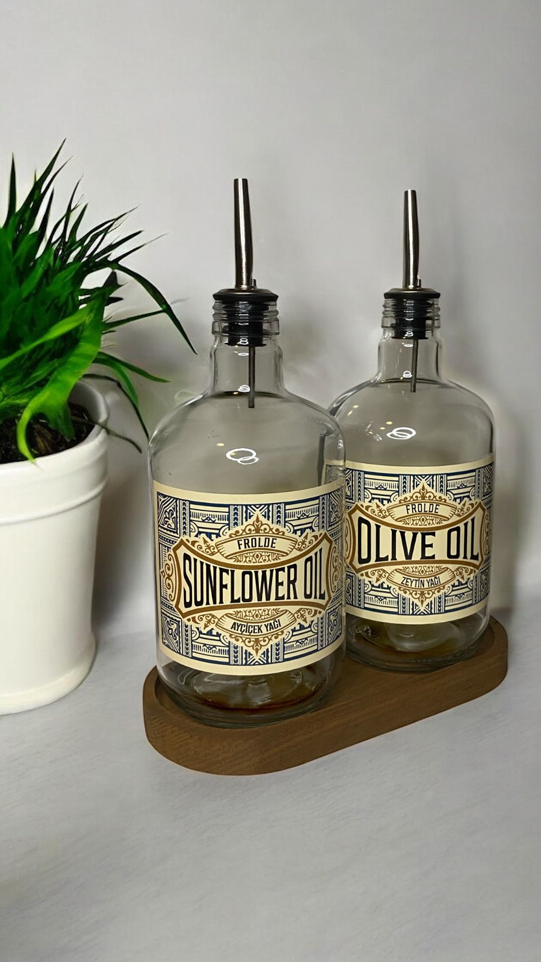 Ahşap Stantlı 2'li ÇelikTıpalı 750Ml Cam Ayçiçek Yağı Zeytinyağı Şişesi Yağdanlık Vintage Retro