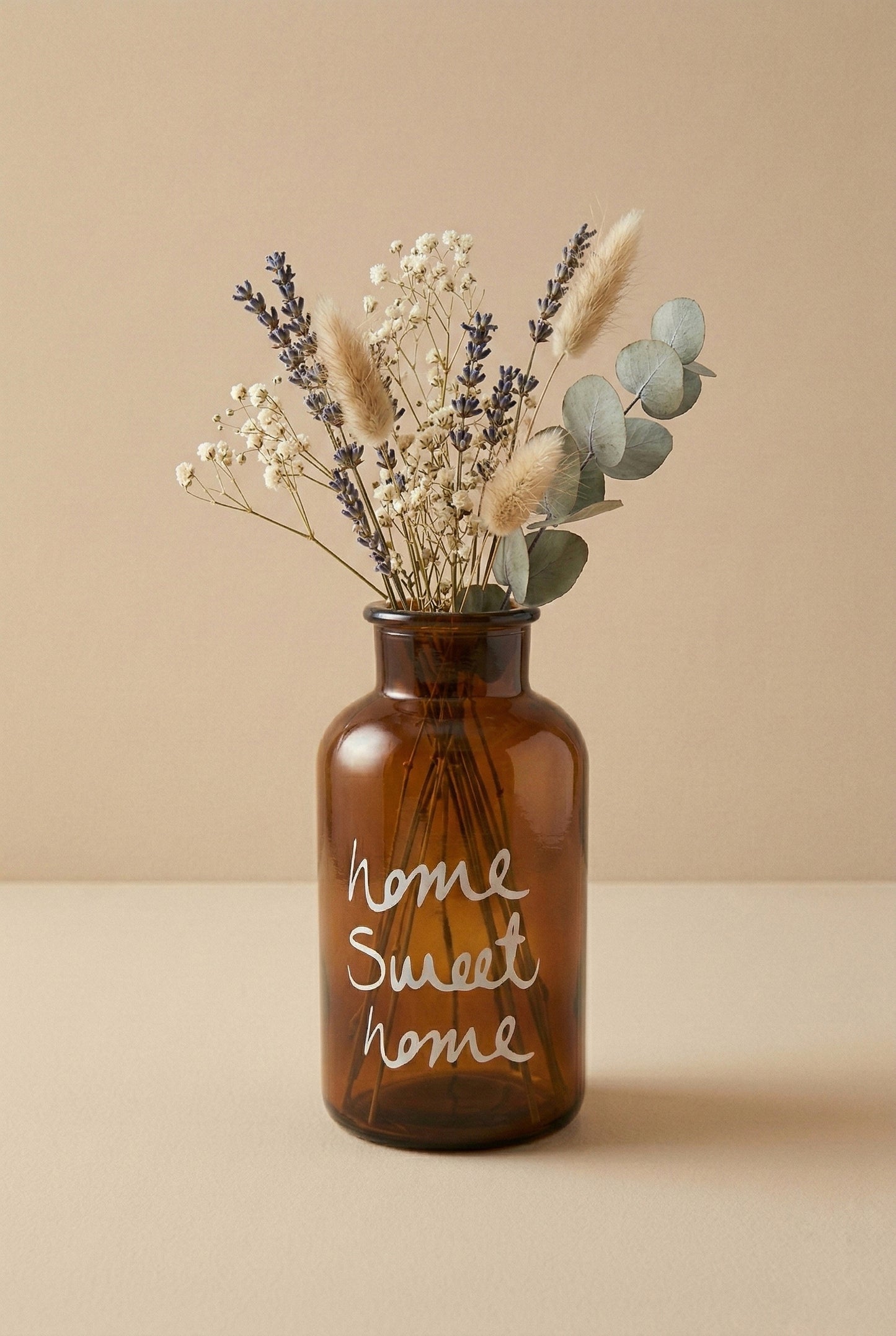 Amber Cam Dekoratif Vazo – “Home Sweet Home” Yazılı, 20 cm Süs Bitkisi Vazosu- Vintage Ev Aksesuarı