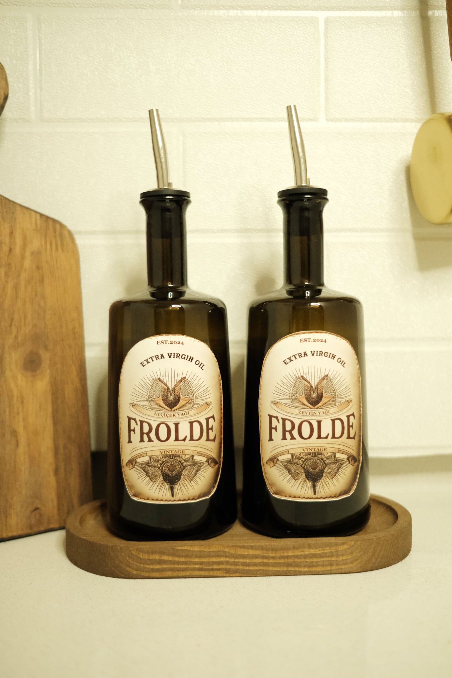 Ahşap Stantlı 2'li Amber 500 ml Cam Ayçiçek Yağı Zeytinyağı Şişesi Yağdanlık