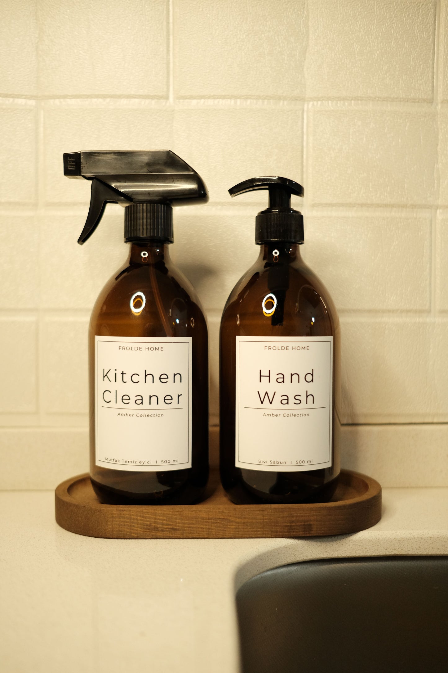 Oval Ahşap Stantlı 2'li Amber Cam Mutfak Temizleyici Bulaşık Deterjanı Şişesi Sabunluk 500ml