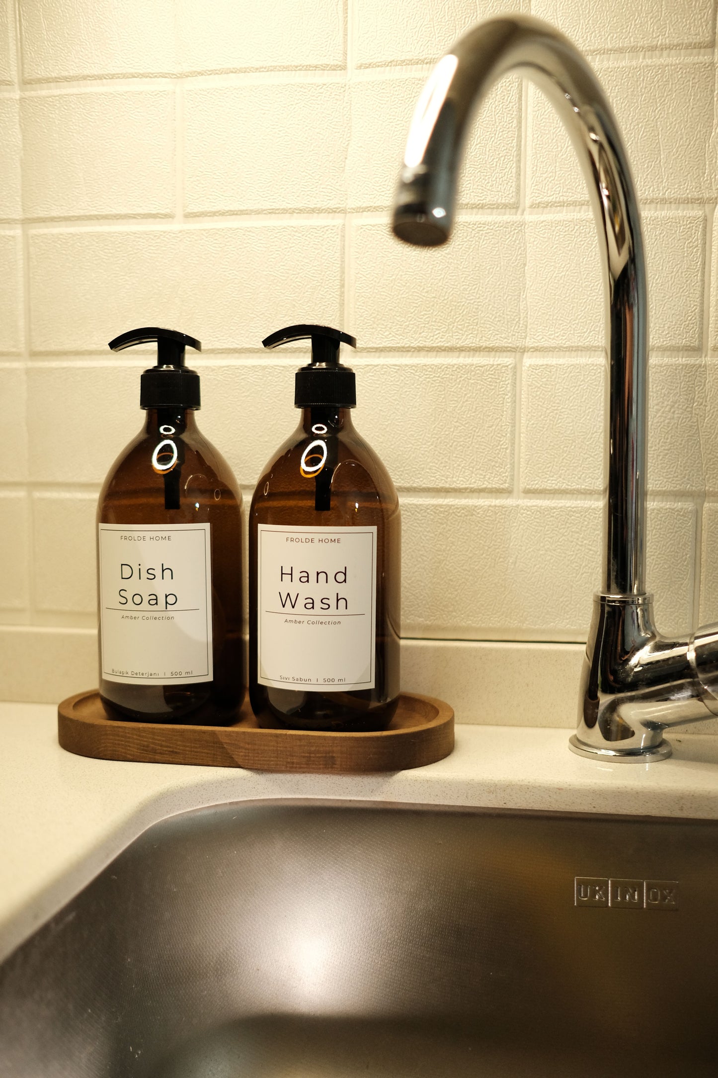 Oval Ahşap Stantlı 2'li Amber Cam Sıvı Sabun Bulaşık Deterjanı Şişesi Sabunluk 500ml