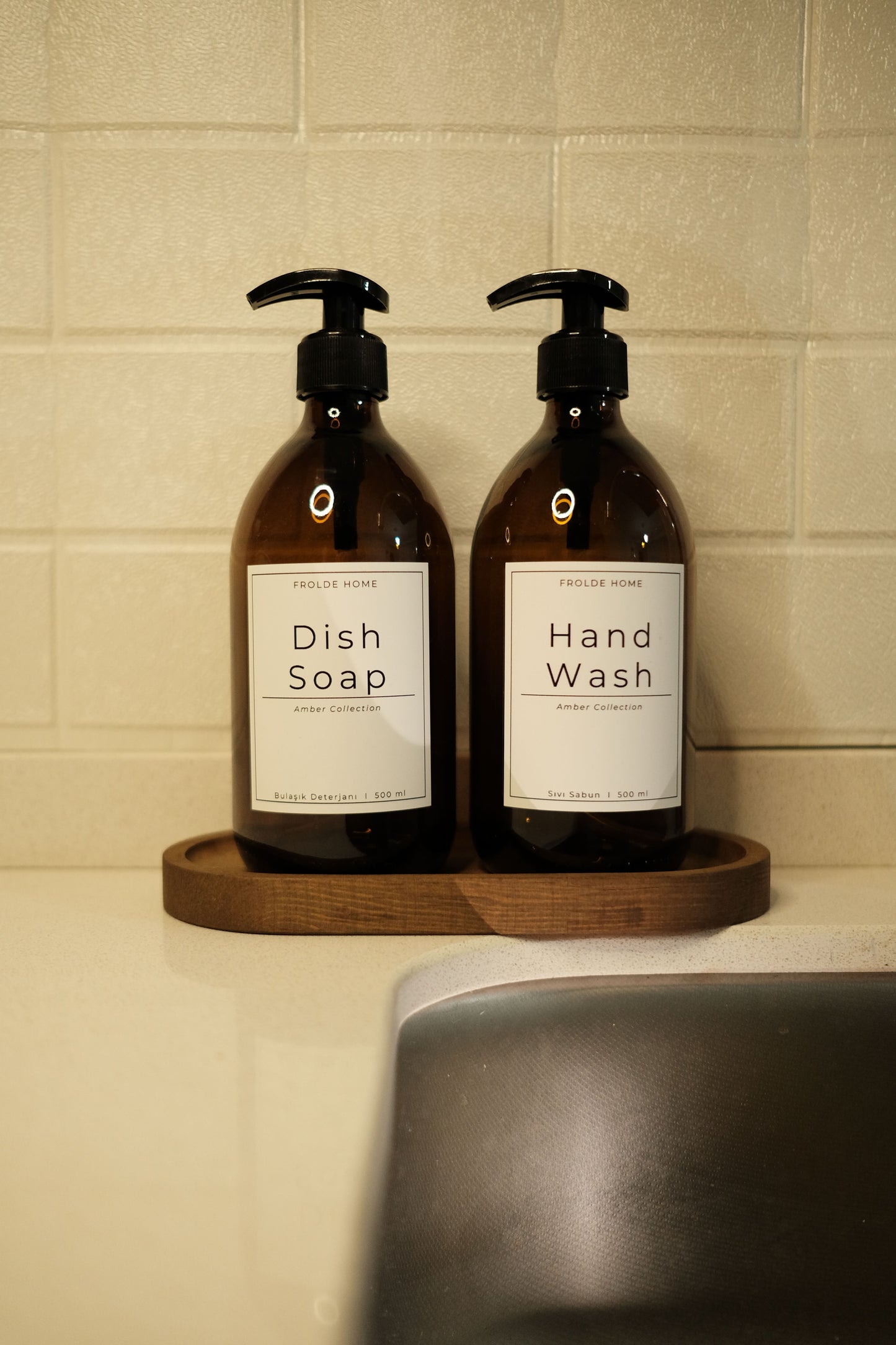Oval Ahşap Stantlı 2'li Amber Cam Sıvı Sabun Bulaşık Deterjanı Şişesi Sabunluk 500ml