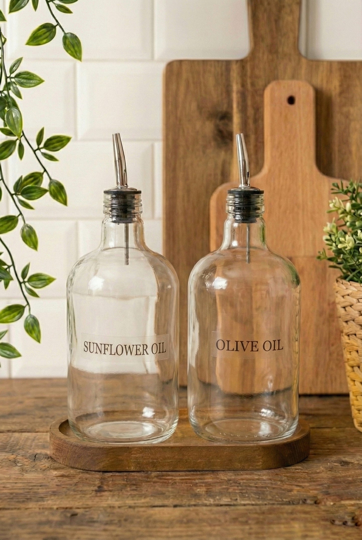 Ahşap Stantlı 2'li ÇelikTıpalı 750Ml Cam Ayçiçek Yağı Zeytinyağı Şişesi Yağdanlık Vintage Retro